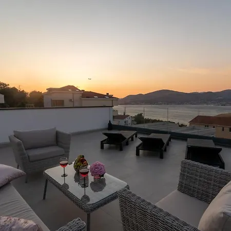 Villa Uz Okrug Gornji