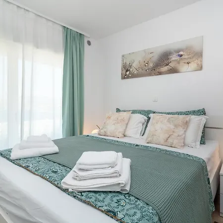Uz Villa
