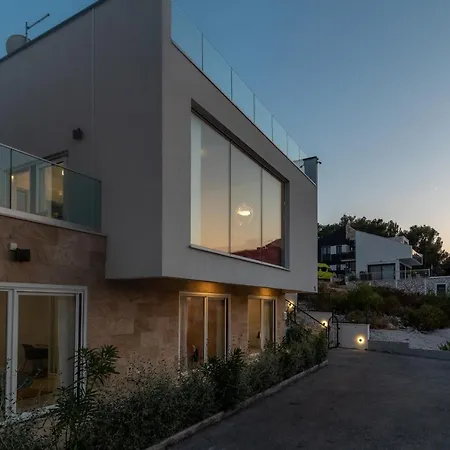 Villa Uz