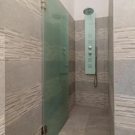 Villa Uz Okrug Gornji