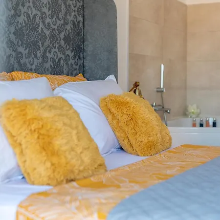 Uz Villa Okrug Gornji