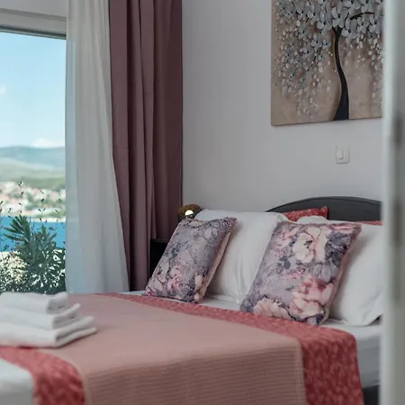 Uz Villa Okrug Gornji