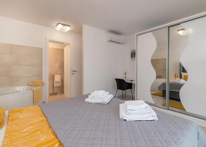 Villa Uz Okrug Gornji