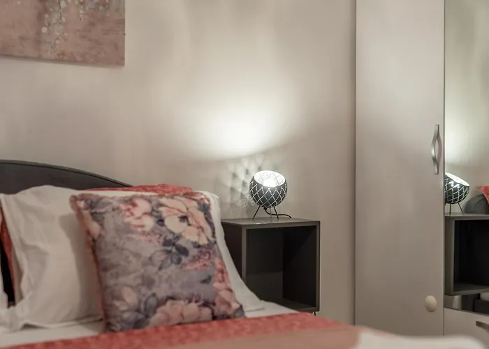 Uz Villa Okrug Gornji