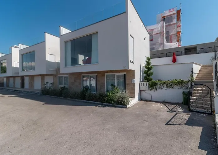 Villa Uz Okrug Gornji